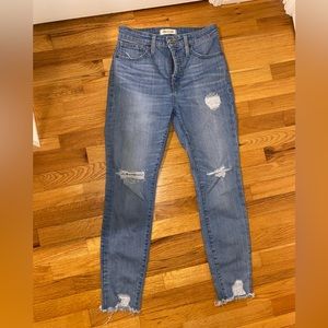 Madewell Curvy High Rise Skinny Jean Light Wash Distressed Hem Size 28 Short